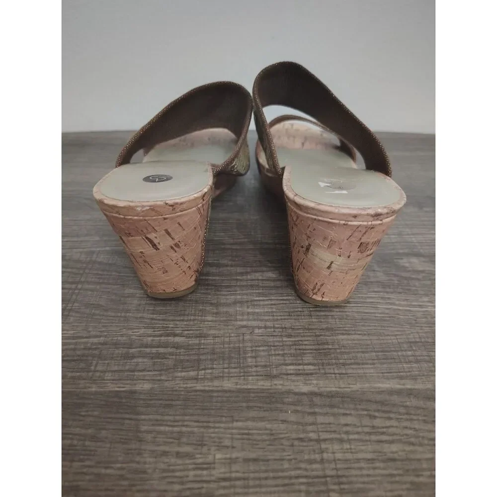 Dress Barn Women’s Bronze Gold Woven Wedge Sandal Shoes 8M Cork Look Slip On